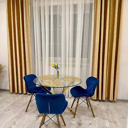 Luxury Apartment In Братислава Экстерьер фото